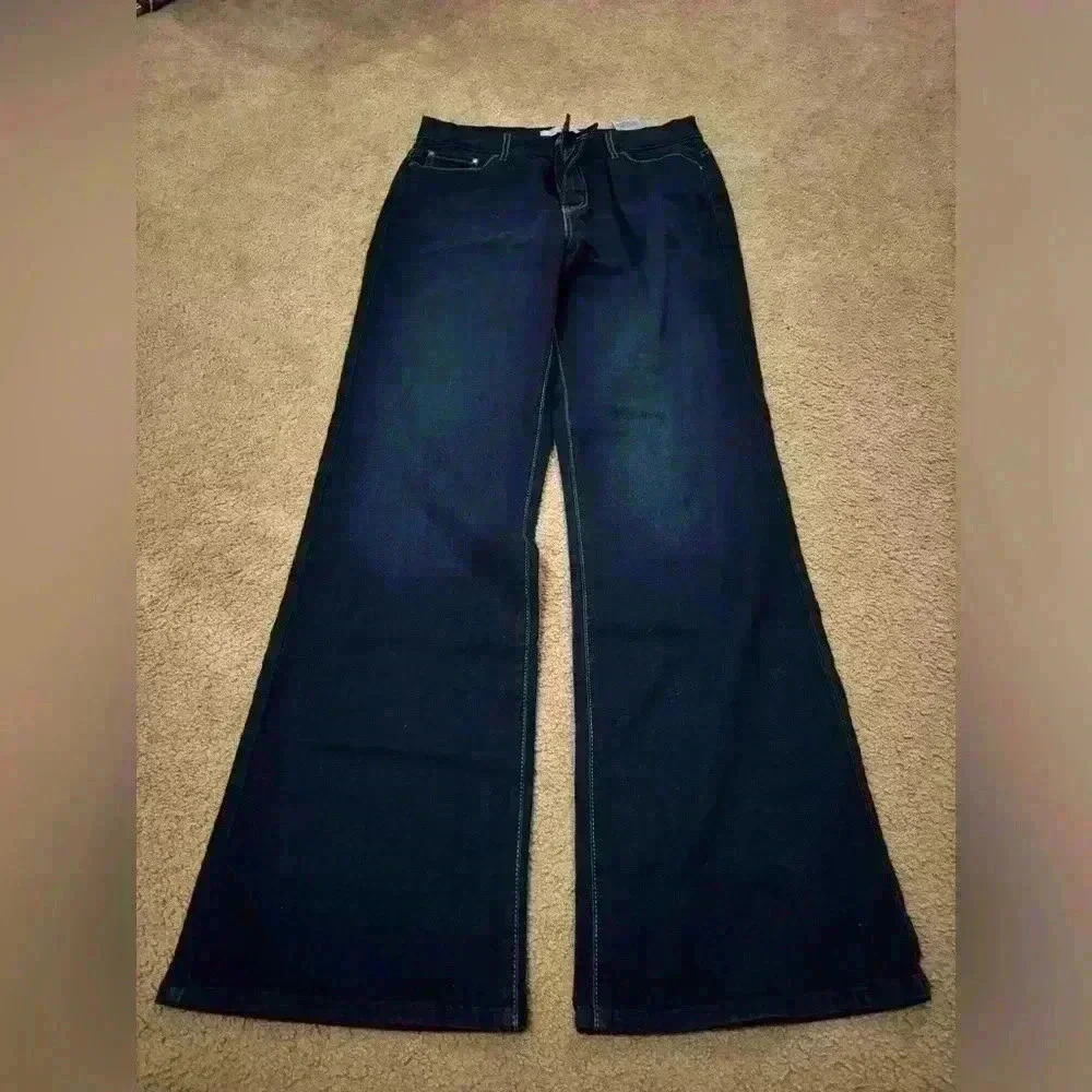 levis perfectly slimming 512 bootcut Size 12 M